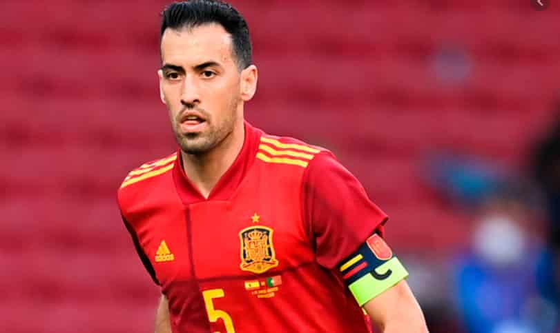 Esporte Futebol - Capitão da Espanha testa positivo para Covid-19